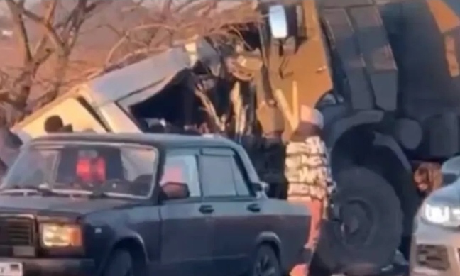 Российские военные погибли в ДТП с микроавтобусом с 16 жертвами в ДНР