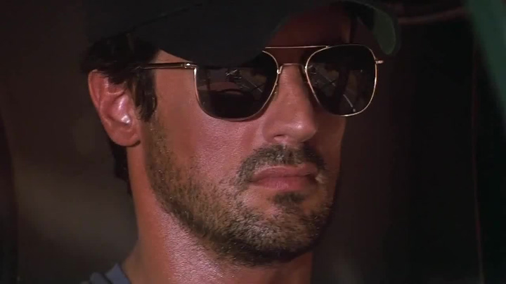 В честь распродажи вот вам два фильма по цене одного обзора