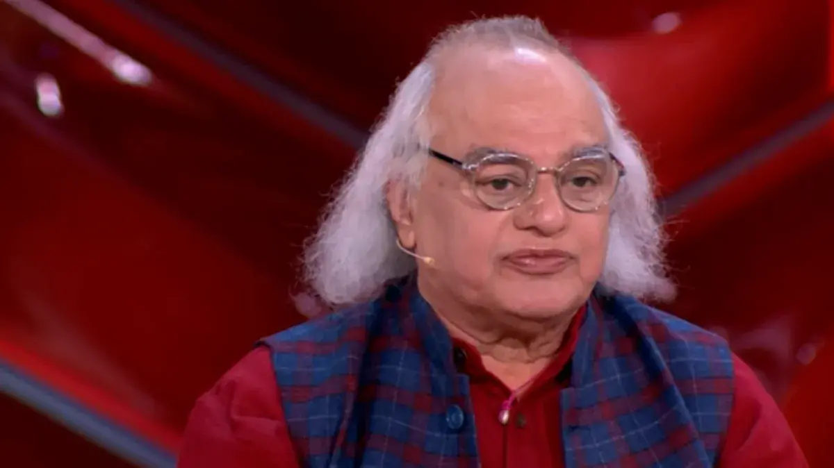 Индийский астролог Аджай Бхамби рассказал, в каком году на Землю прилетят инопланетяне, а люди победят рак и СПИД