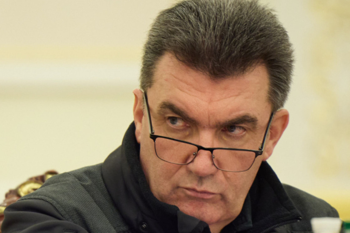 Медведев – главе СНБО Данилову.