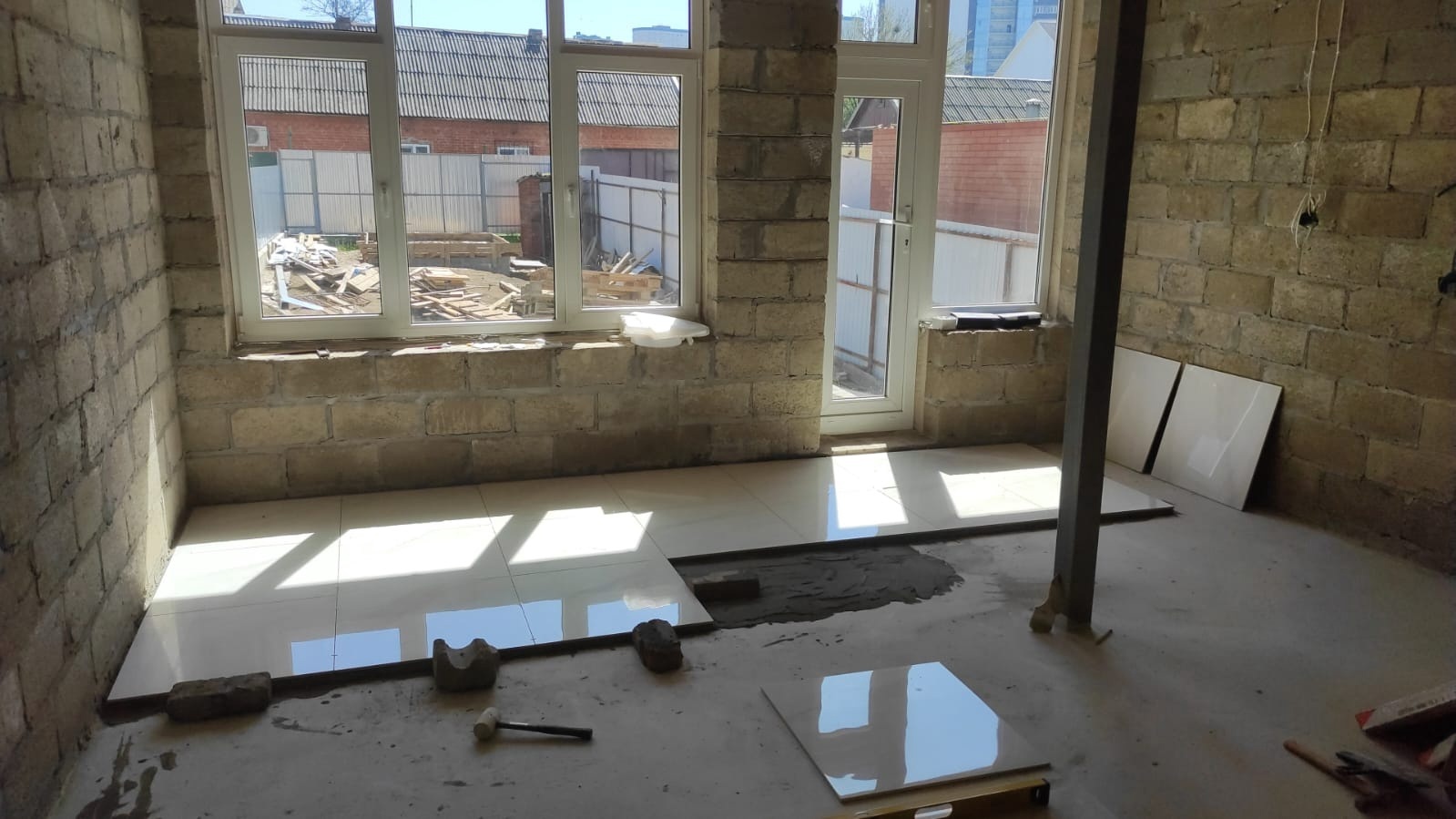 В Краснодаре за студию просят пять миллионов рублей. Я за такую сумму построила дом и ещё остались деньги на отделку