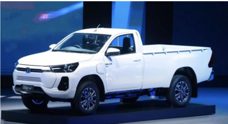 Toyota показала свой первый электрический пикап