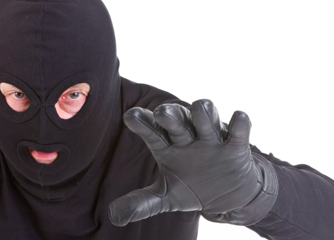 Тонкая грань или ряд нюансов при квалификации хищения имущества на примере ситуации на улице с сотовым телефоном. Изучаем условия задачи. Затем- опрос