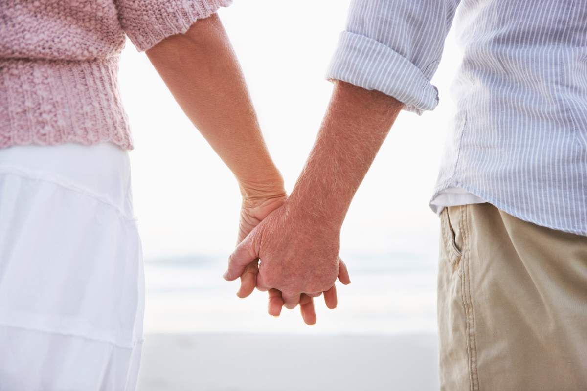 Любовь и страсть...Вспомнила бабка, когда девочкой была.