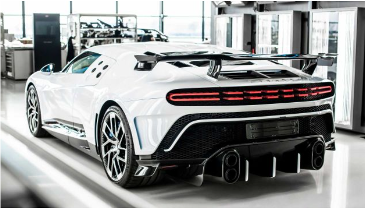 Они также доставили последний Bugatti Centodieci.