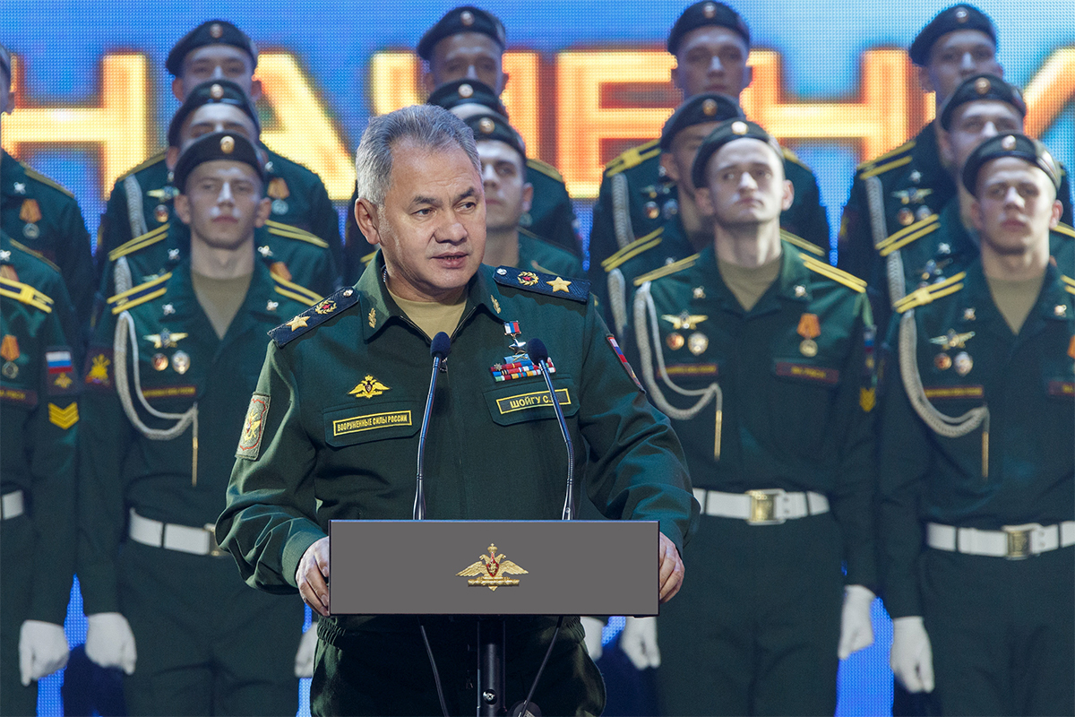 Шойгу предложил повысить призывной возраст до 21 года, предельный — до 30 лет.