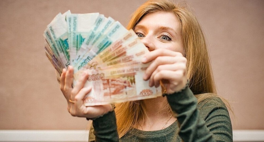 Три важных изменения с 1 января 2023 года: пенсии, пособия и зарплаты — выгодное для людей, что ждёт россиян после Нового года