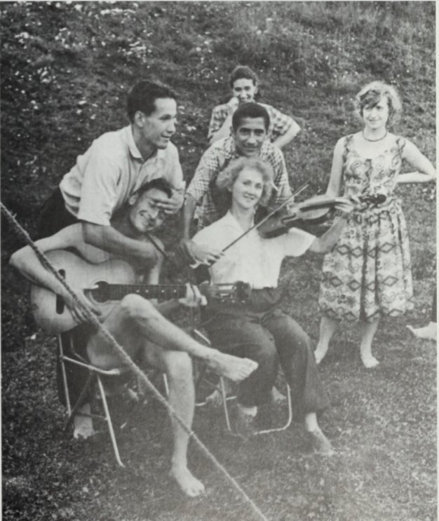 Малоизвестные снимки первого президента России Б.Н. Ельцина. Подборка из 15 фотографий