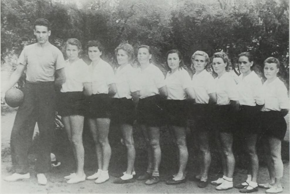 Малоизвестные снимки первого президента России Б.Н. Ельцина. Подборка из 15 фотографий