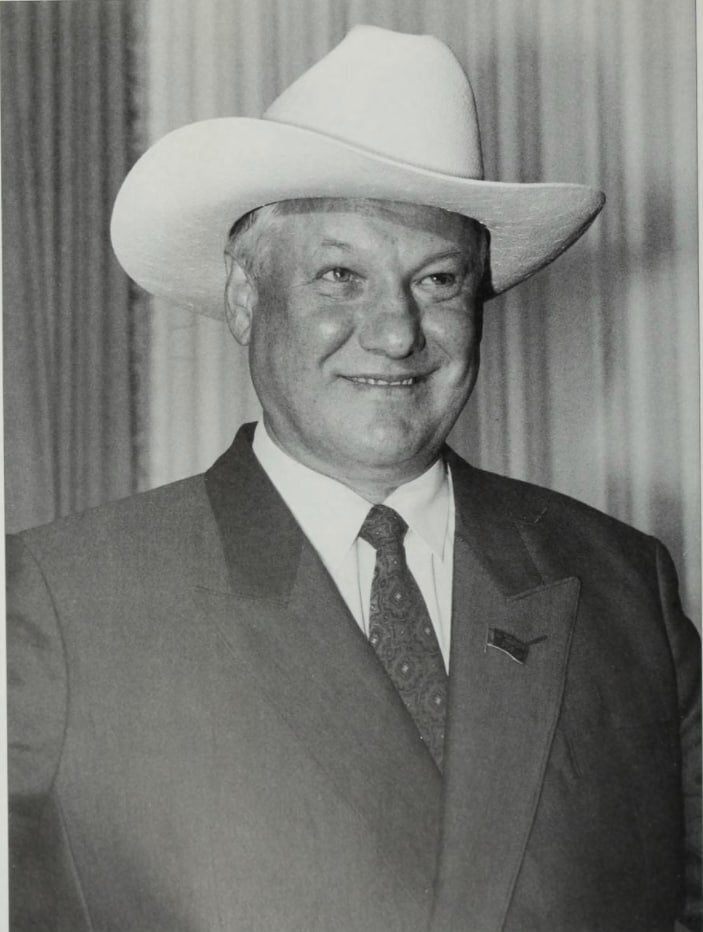 Малоизвестные снимки первого президента России Б.Н. Ельцина. Подборка из 15 фотографий