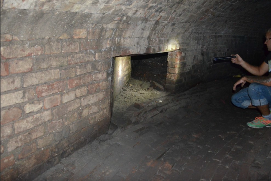 Приоткрыта завеса тайны происхождения подземных тоннелей под Ейском. Они имеют шанс стать туристической достопримечательностью