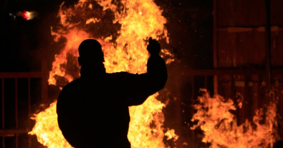 Хотел заживо спалить людей в доме, а теперь получит тюремный срок. История одного поджигателя из Дорогобужа!