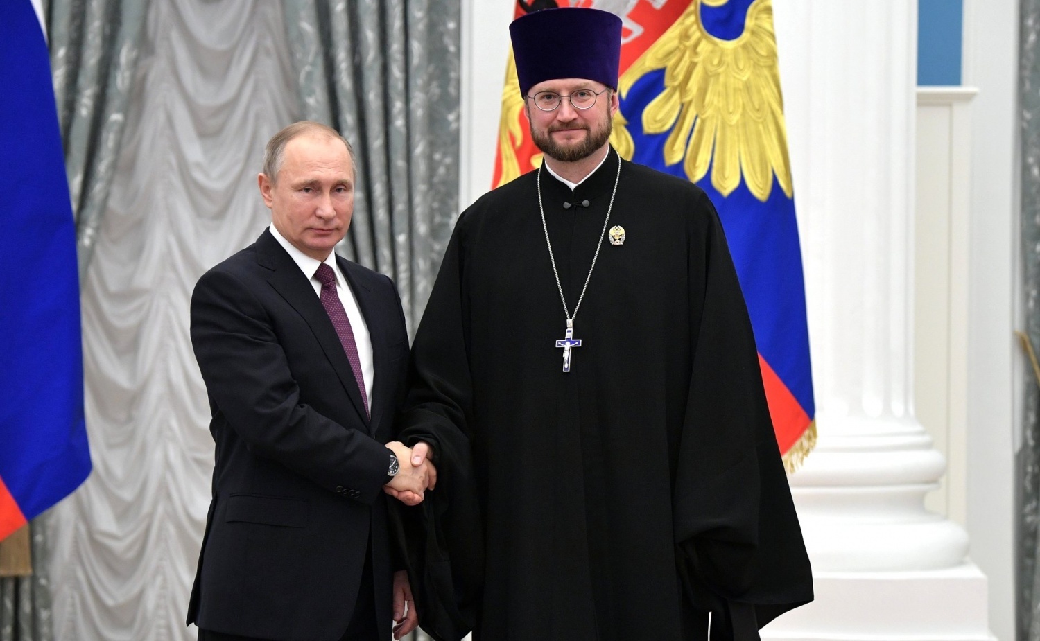 При поддержке Путина был создан фонд помощи детям "Круг добра".Правительство РФ выделяет фонду 70 млрд. рублей.