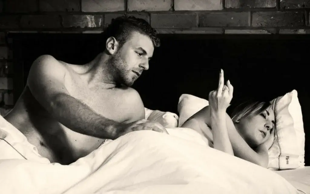 Зачем создавать семью, если партнер в сексе не устраивает? Ведь в итоге, как правило, развод и боль. Важность сексуальной совместимости.