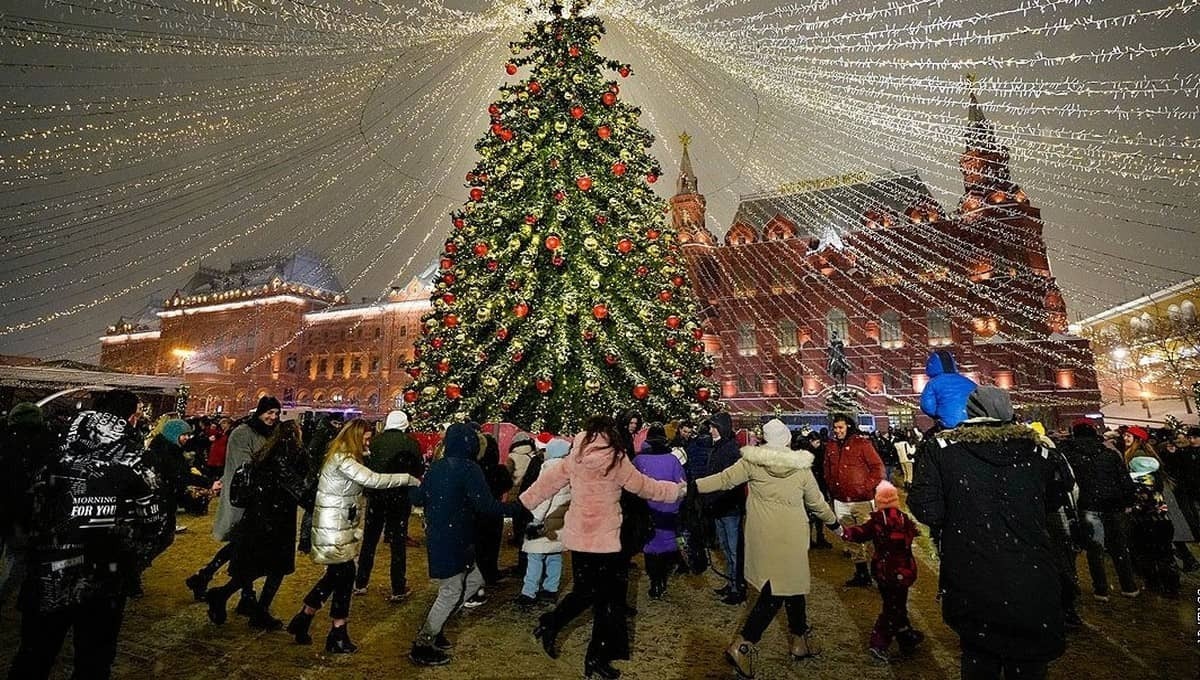 31 декабря 2017 г. Новогодняя елка на красной площади. Новогодняя елка. Новогодняя елка на площади. Елна на красной площади.