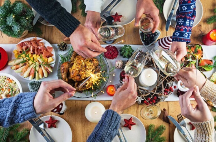 Как встретить новогодние праздники и ни с кем не поругаться за столом