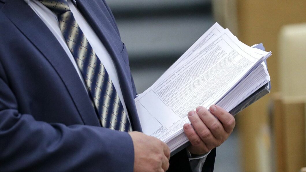 Закон: новое с 2023 года в законодательстве пенсионного обеспечения, пособий и МРОТ