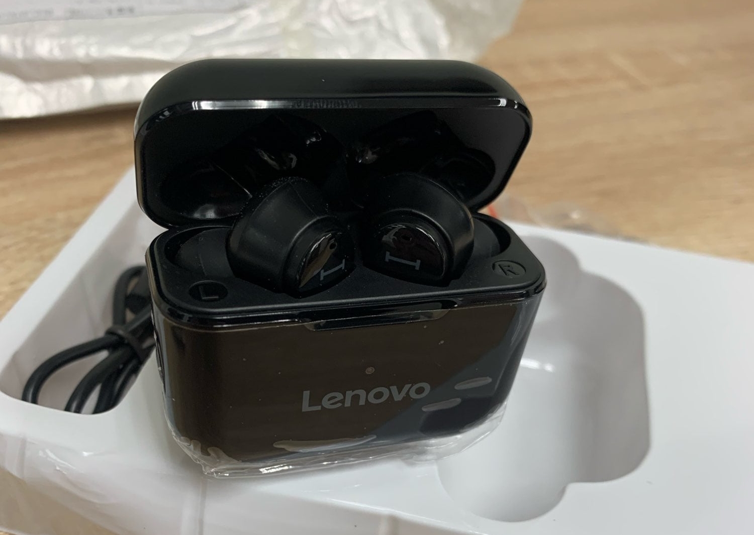 Lenovo QT82 Ture: беспроводное чудо