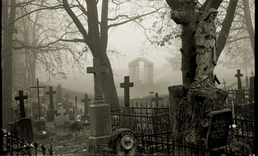 Шепот кладбища