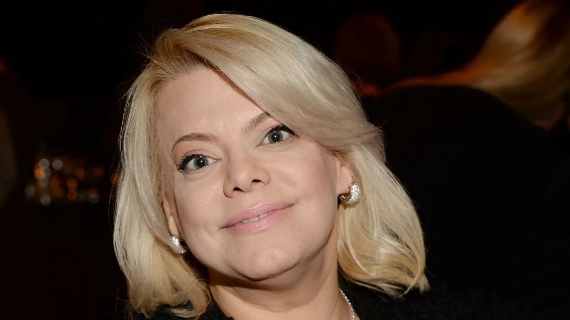 "Гнать поганой метлой!": российские знаменитости о поступке актера Артура Смольянинова