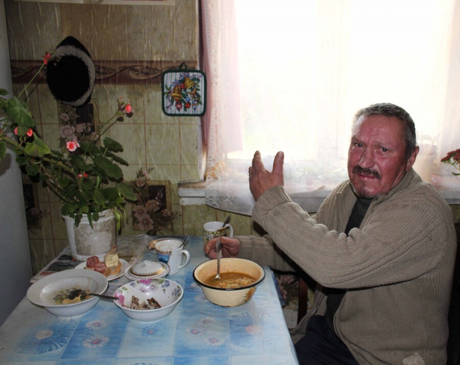 Жить без денег – это осознанный выбор каждого россиянина. Власть и судьба совсем не при чём