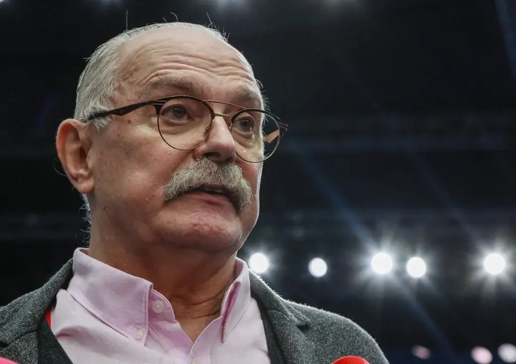 Михалков остается в реанимации: что с ним случилось? Какую болезнь обнаружили