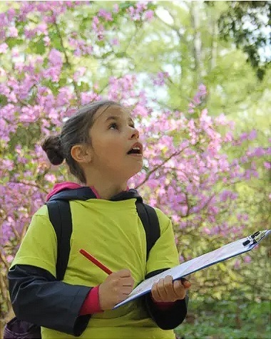 «Маленькие дети от природы любопытны»: как компания вдохновляет детей стать учеными будущего