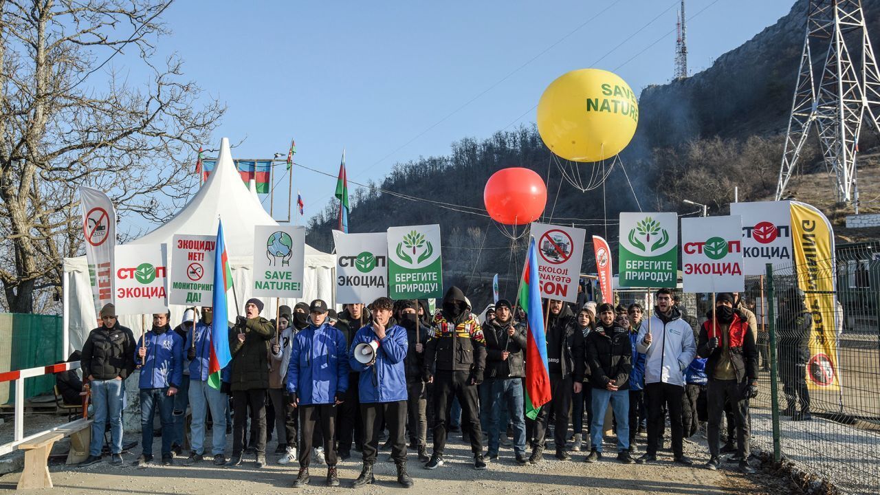 «Картофель — это роскошь»: жизненно важные запасы истощаются, поскольку «экоактивисты» блокируют сепаратистский регион, охраняемый Россией