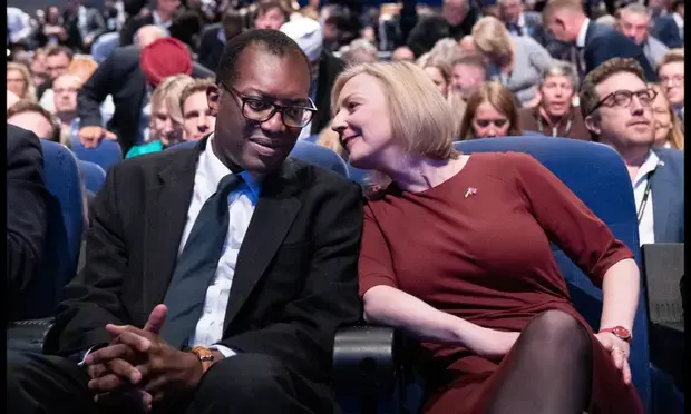 Банк Англии завершает продажу облигаций на сумму 19 млрд фунтов стерлингов для экстренной покупки после принятия мини-бюджета