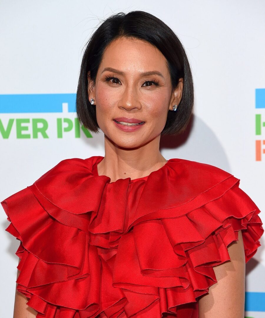 41 эффектная прическа для женщин старше 50 лет