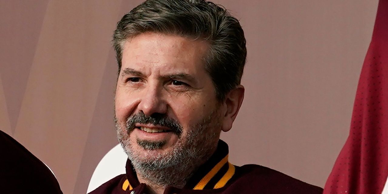 Бывший главный тренер НФЛ Джей Груден небрежно выстрелил в бывшего босса и владельца Commanders Дэна Снайдера.