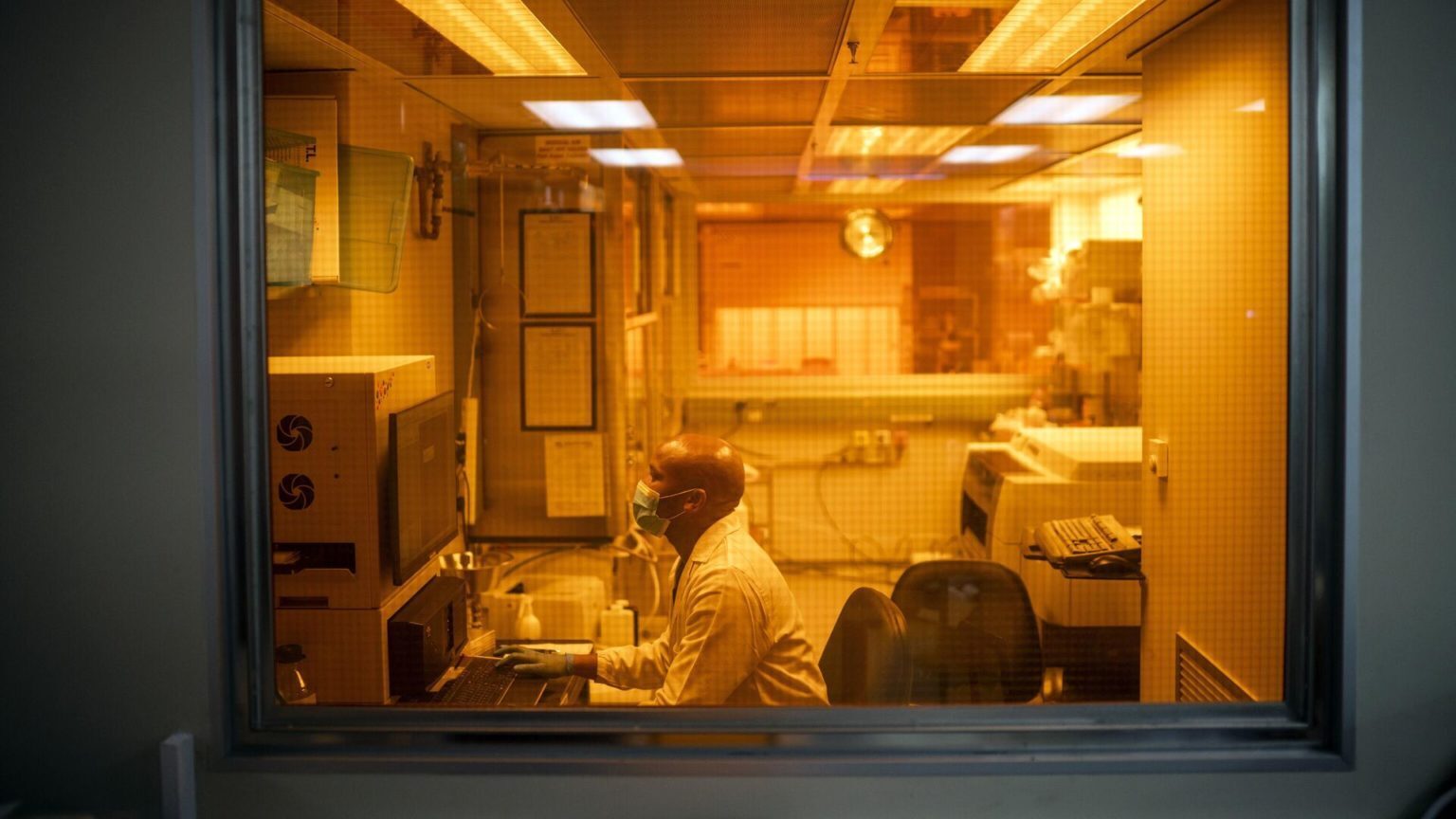 Выпускайте Кракена! Вот и первый случай заражения нового штамма коронавируса в России