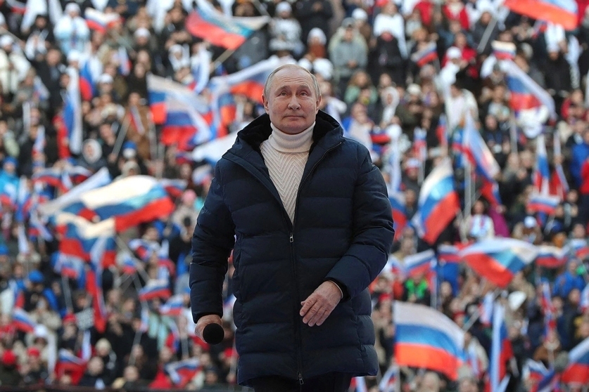 Путин стал политиком 2022 года. Согласны с результатами опроса?