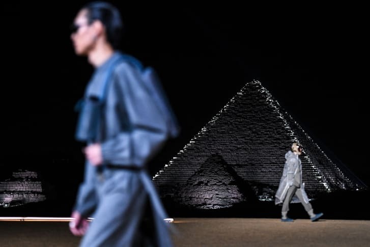 Владелец LVMH Бернар Арно назначил дочь руководить Dior