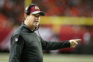 Бывший главный тренер НФЛ Джей Груден небрежно выстрелил в бывшего босса и владельца Commanders Дэна Снайдера.