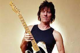 Jeff Beck, британская легенда гитары, прославившийся как влиятельный рокер в 1960-х, умер в возрасте 78 лет.