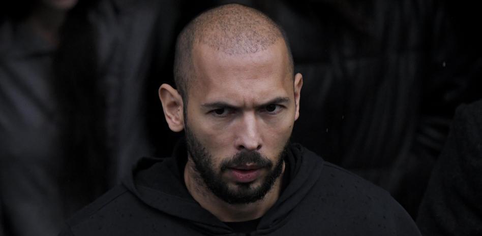 Эндрю Тейт: Дорогие автомобили, бассейн и охранники