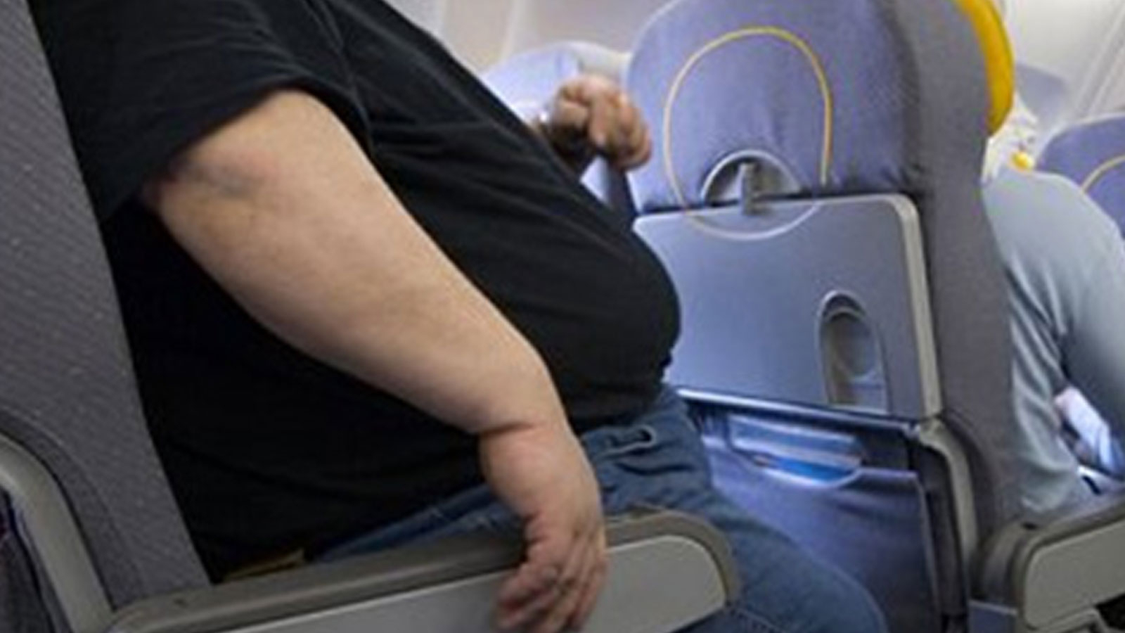 В Иране двух пассажиров высадили из самолета из-за избыточного веса