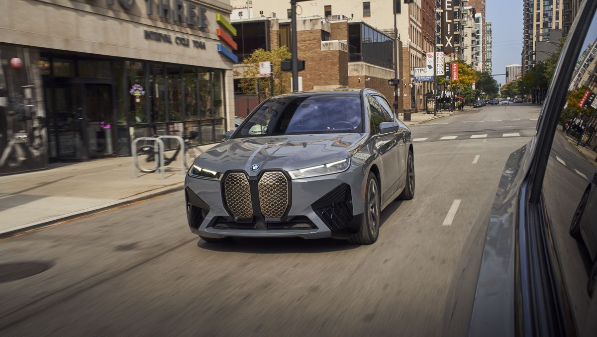 BMW отзывает 14 086 электромобилей iX, i4 и i7 из-за проблемы с аккумуляторами высокого напряжения!!