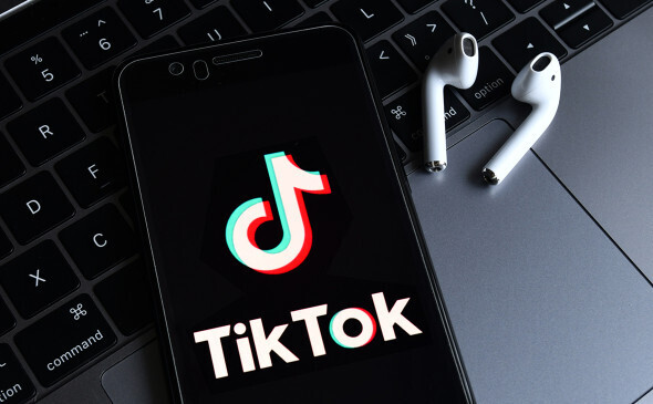 Почему эксперты опасаются, что TikTok может усугубить кризис психического здоровья среди подростков в США