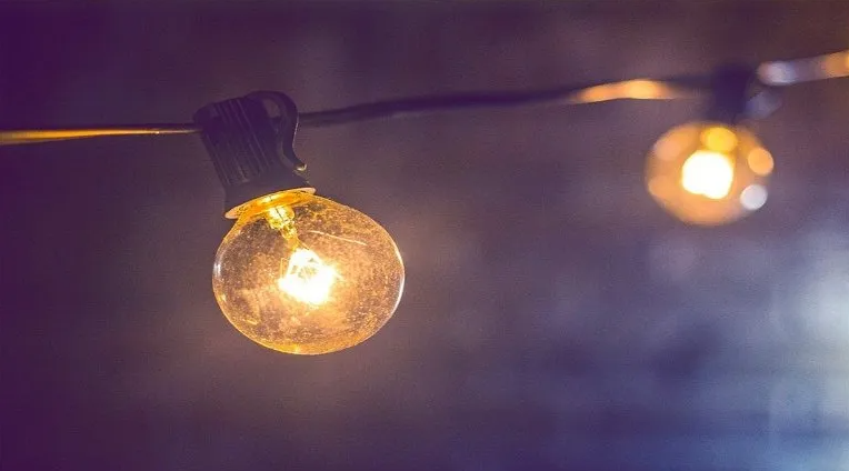 Кто на самом деле изобрел лампочку