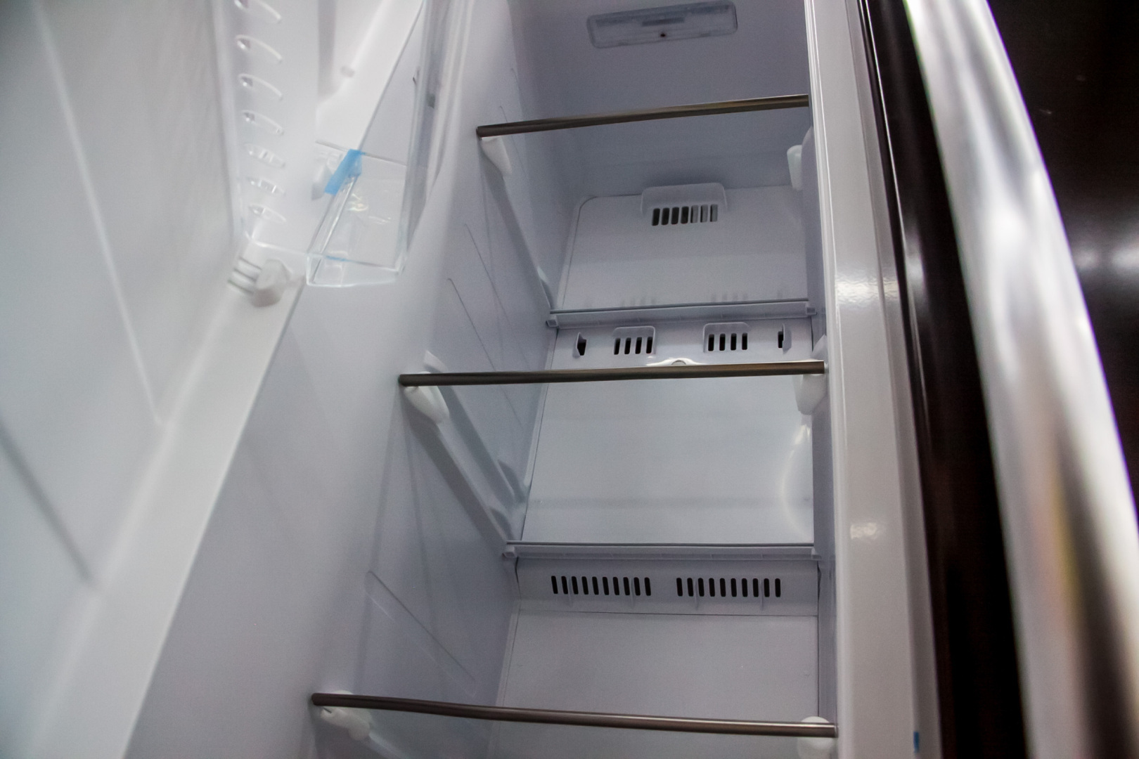 Холодильник с разморозкой