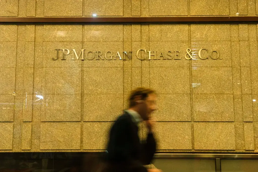 JPMorgan откладывает деньги на погашение безнадежных долгов на фоне приближения «мягкой рецессии».