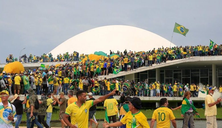 Переворот в Дежа: как ложь на выборах спровоцировала жестокое нападение на правительство Бразилии