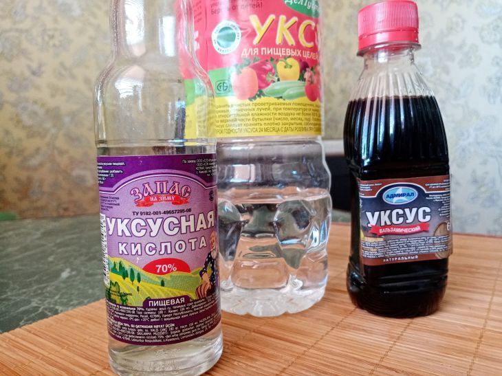 Почему половине хозяек нельзя чистить краны уксусом: большие ошибки