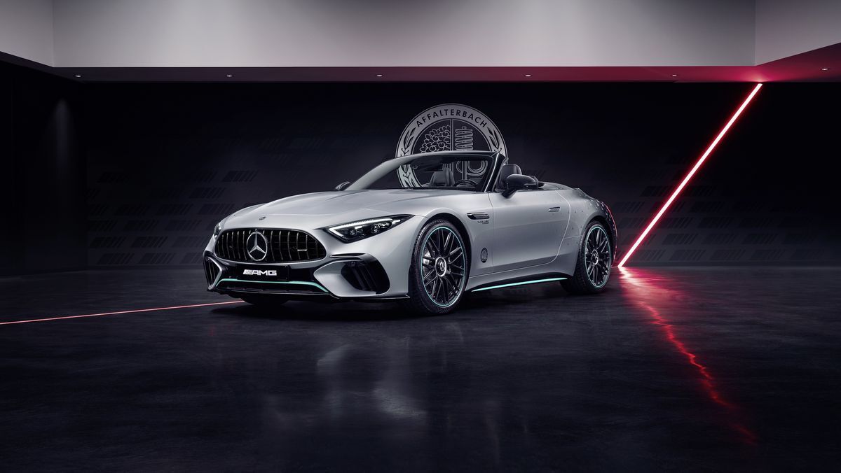 Mercedes-AMG SL63 в костюме Silver Arrows вдохновлен Формулой 1!!