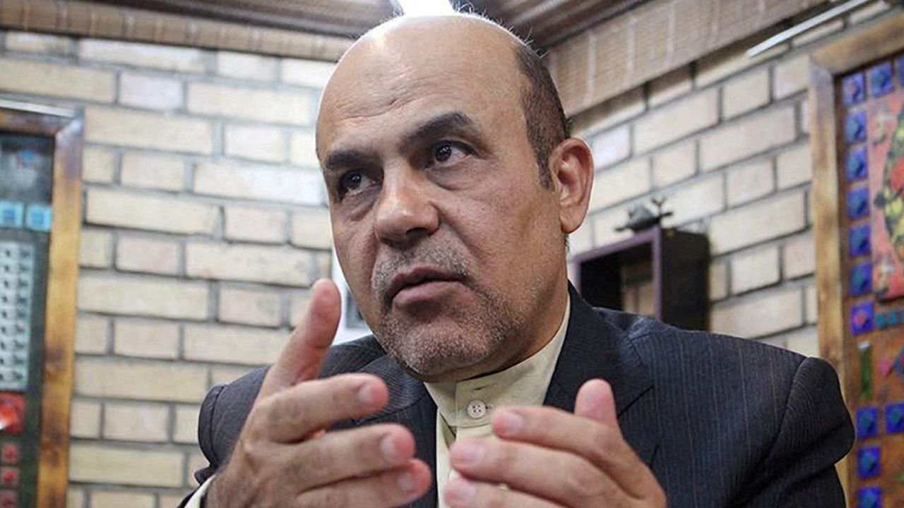 Иран казнил двойного гражданина Великобритании и Ирана Алирезу Акбари