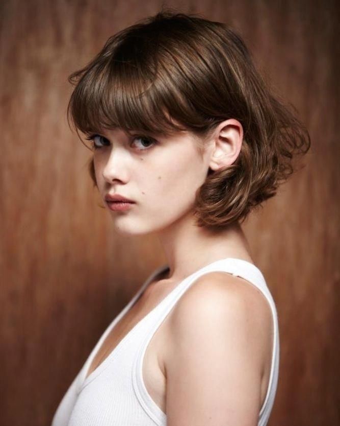 13 зимних стрижек, которые выглядят потрясающе даже на морозе. Очень практично и красиво!