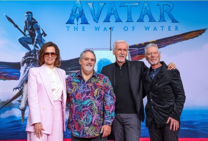Джеймс Кэмерон отпраздновал в Голливуде успех "Аватара"