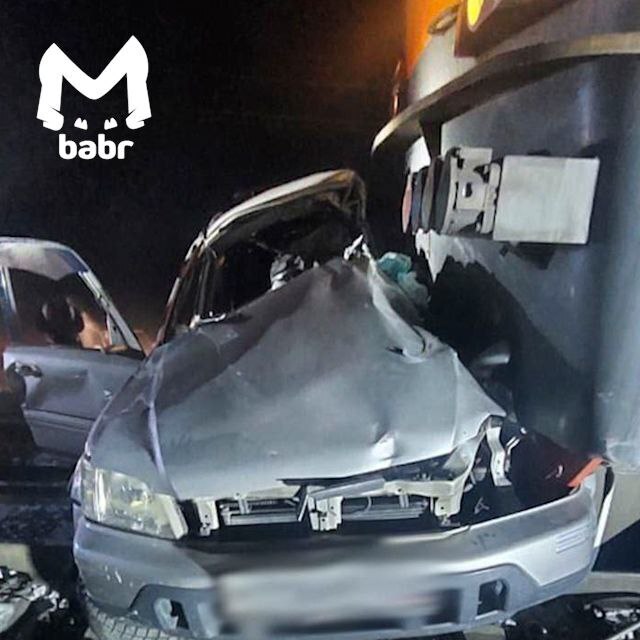 Целая семья погибла на переезде в Забайкалье — пьяный отец направил машину прямо под поезд.